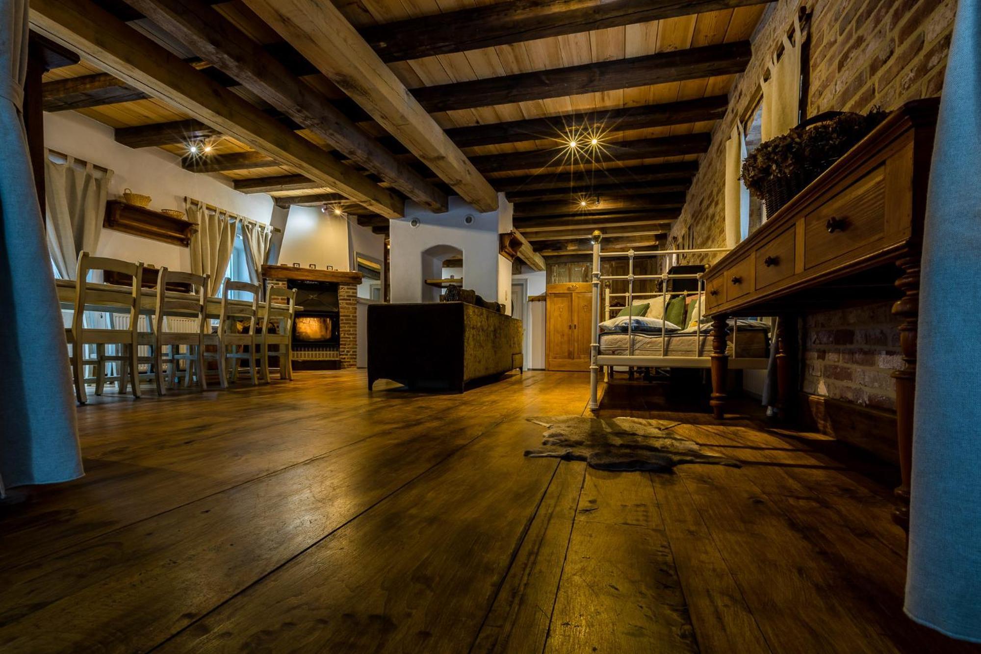 Bed and Breakfast Gosciniec Pod Zajacem Олесница Экстерьер фото