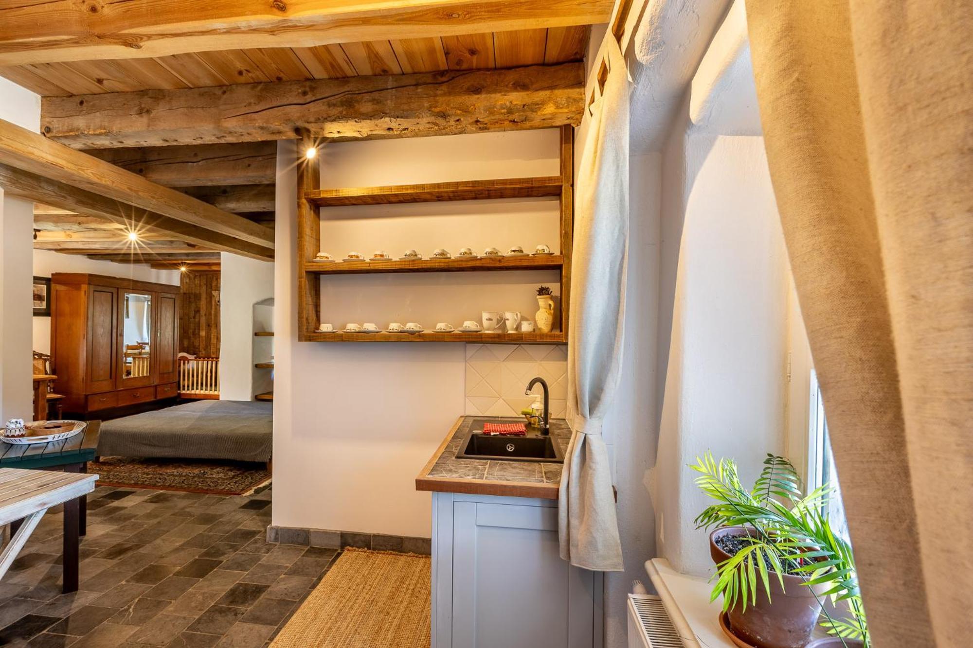 Bed and Breakfast Gosciniec Pod Zajacem Олесница Экстерьер фото