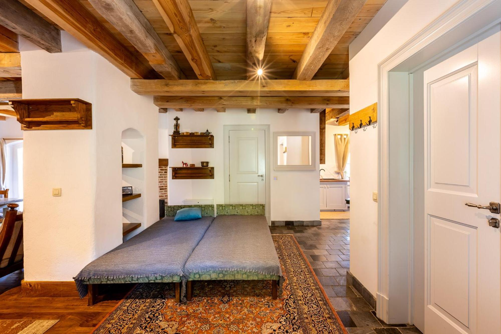 Bed and Breakfast Gosciniec Pod Zajacem Олесница Экстерьер фото