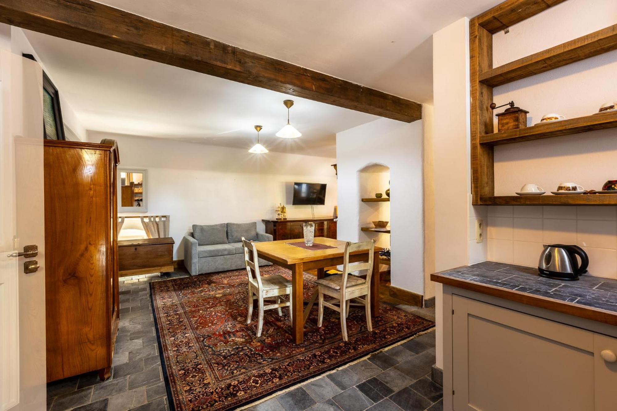 Bed and Breakfast Gosciniec Pod Zajacem Олесница Экстерьер фото